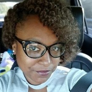 Meet your Posher, Selina